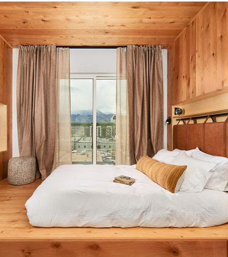 Spotlight Image Card